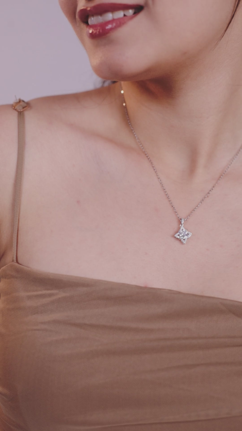 Star Frame Pendant Necklace